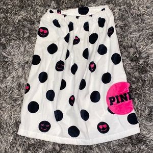 NWT VS PINK Velcro Towel